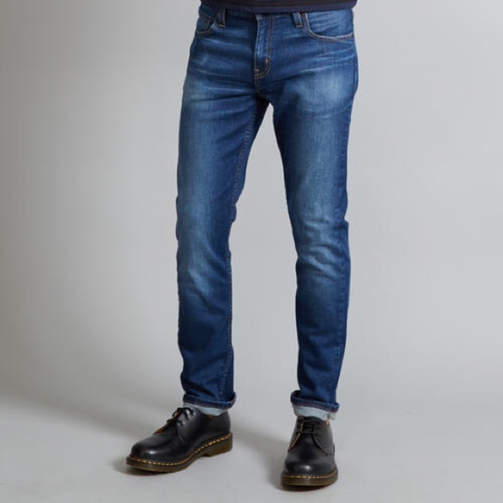 Adam Levine engineer jeans
